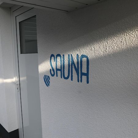 Eine Sehr Gemuetliche Dachgeschoss Ferienwohnung Ihlow  Ngoại thất bức ảnh