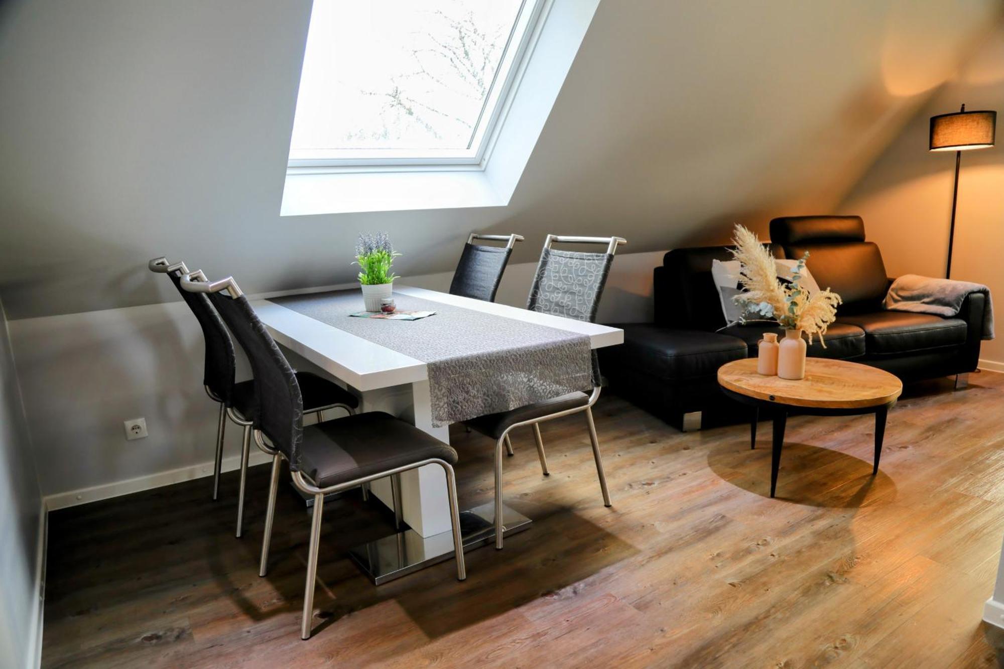 Eine Sehr Gemuetliche Dachgeschoss Ferienwohnung Ihlow  Ngoại thất bức ảnh